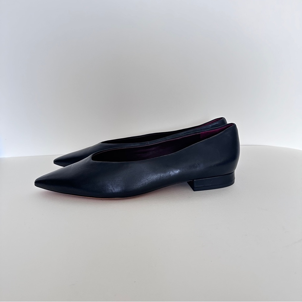 Vince Isabel Pointed Toe Black Women's Flat Slip-on Sz 7.5M Preowned great cond.